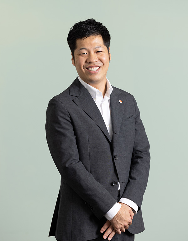 及川 知也